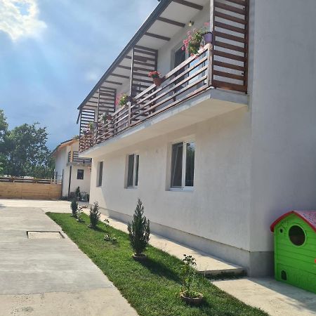 Luca'S Studio 3 ,Close To Therme Bucharest, Airport Otopeni Balotesti Extérieur photo