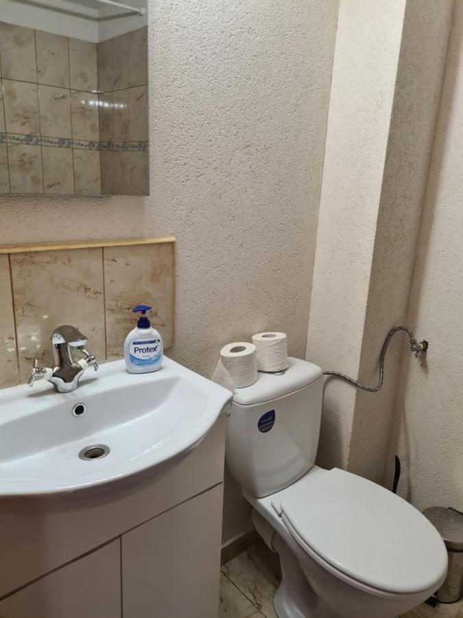 Luca'S Studio 3 ,Close To Therme Bucharest, Airport Otopeni Balotesti Extérieur photo