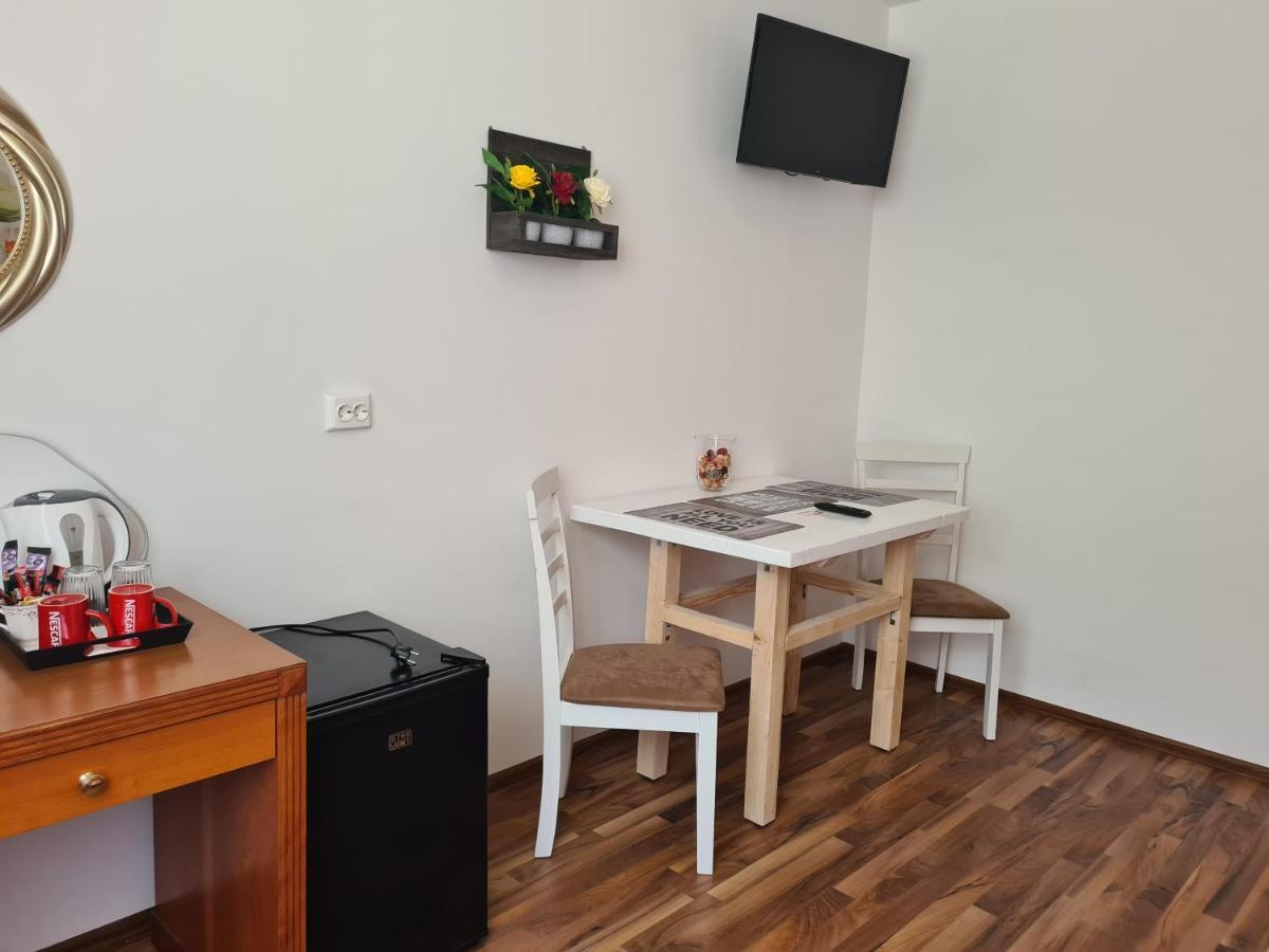 Luca'S Studio 3 ,Close To Therme Bucharest, Airport Otopeni Balotesti Extérieur photo